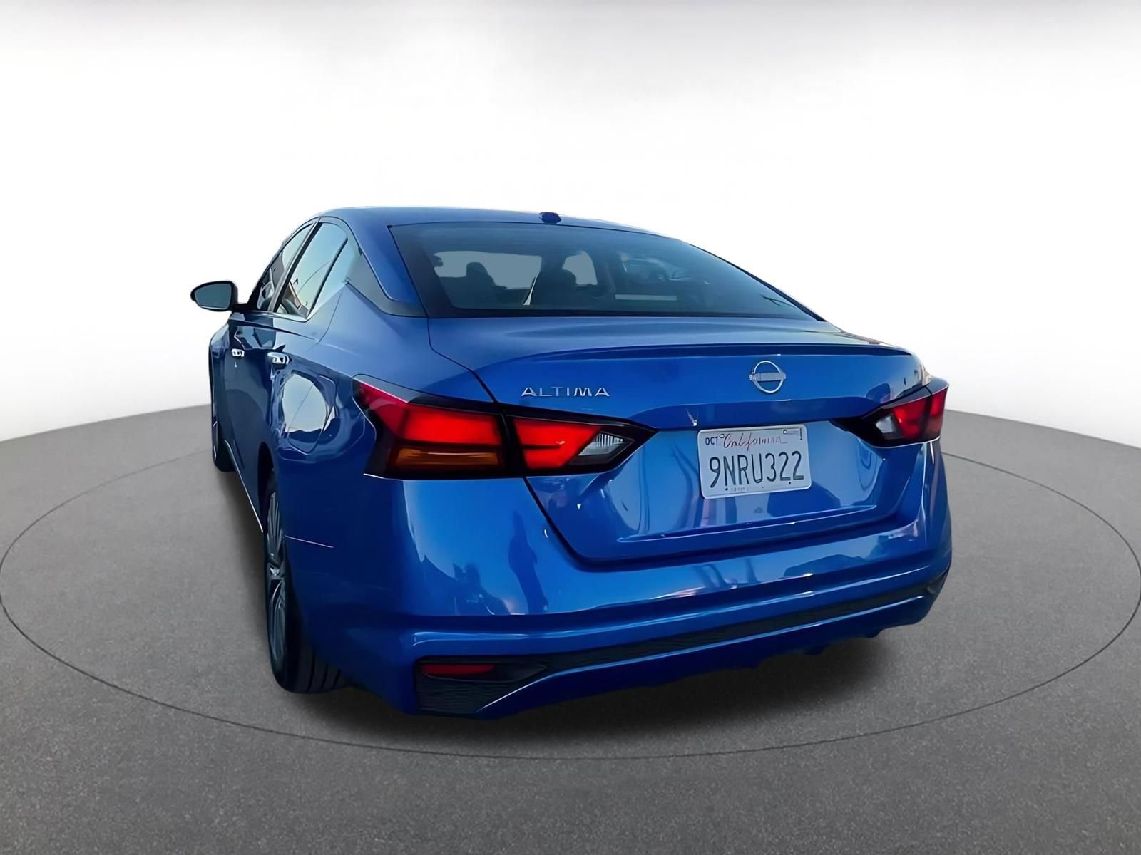 Used 2025 Nissan Altima 2.5 SV image 11