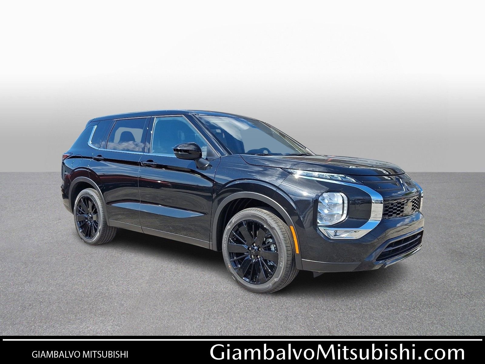 New 2026 Mitsubishi Outlander LE