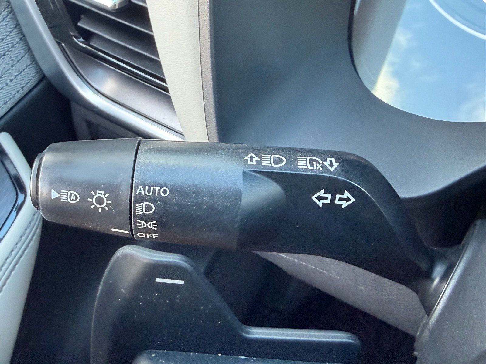 Used 2021 Nissan Rogue SV FWD image 31