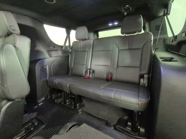 Certified 2022 Chevrolet Suburban RST w/ Luxury Package AWD/4WD image 30