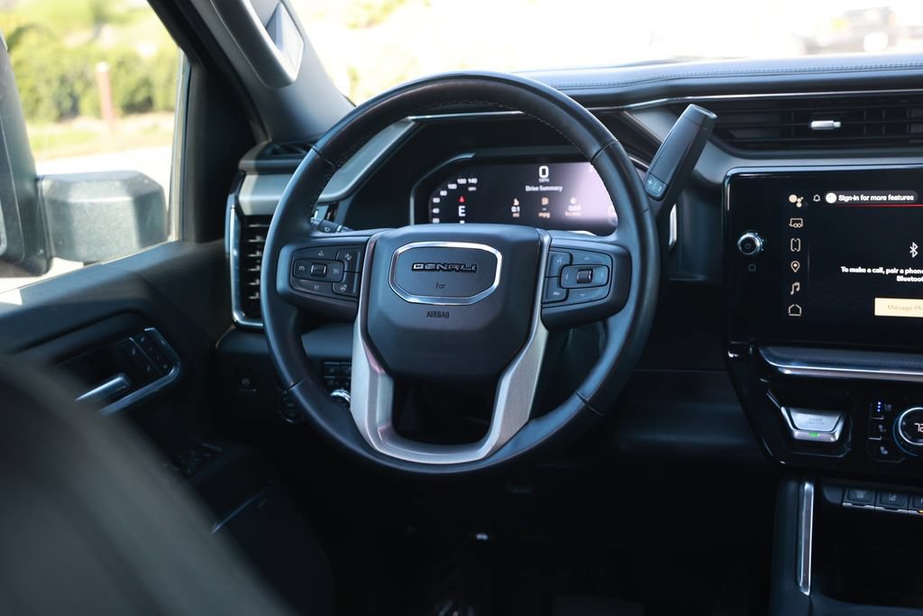 Used 2025 GMC Sierra 3500 Denali w/ Denali Reserve Package AWD/4WD image 31