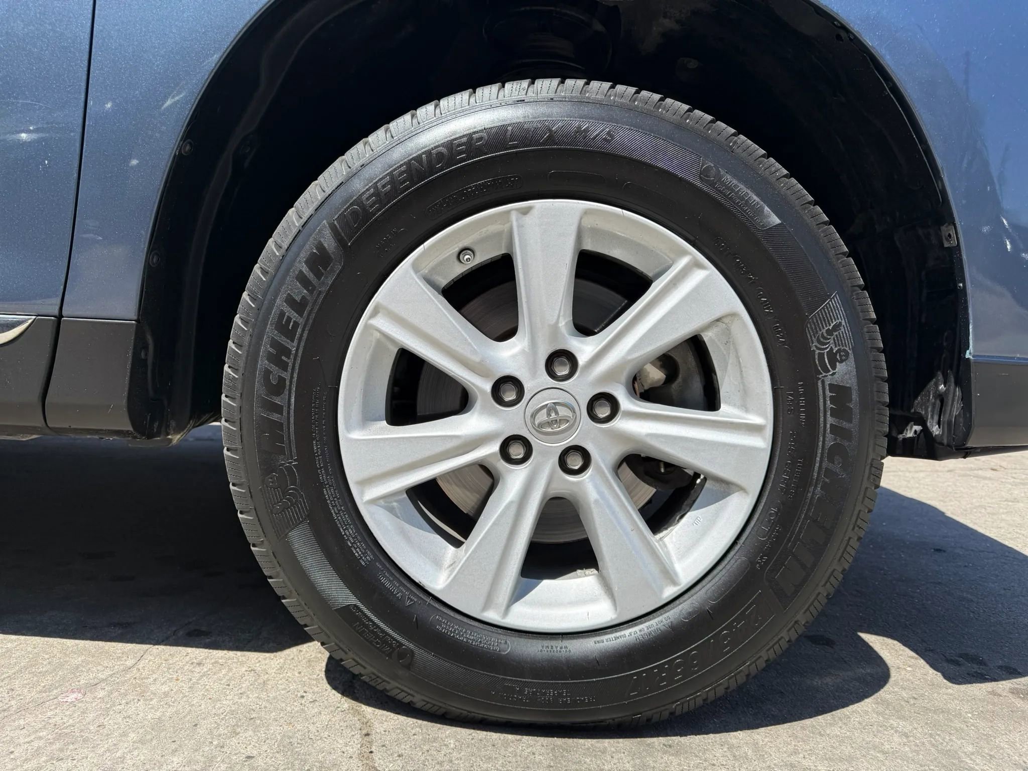 Used 2013 Toyota Highlander SE image 24