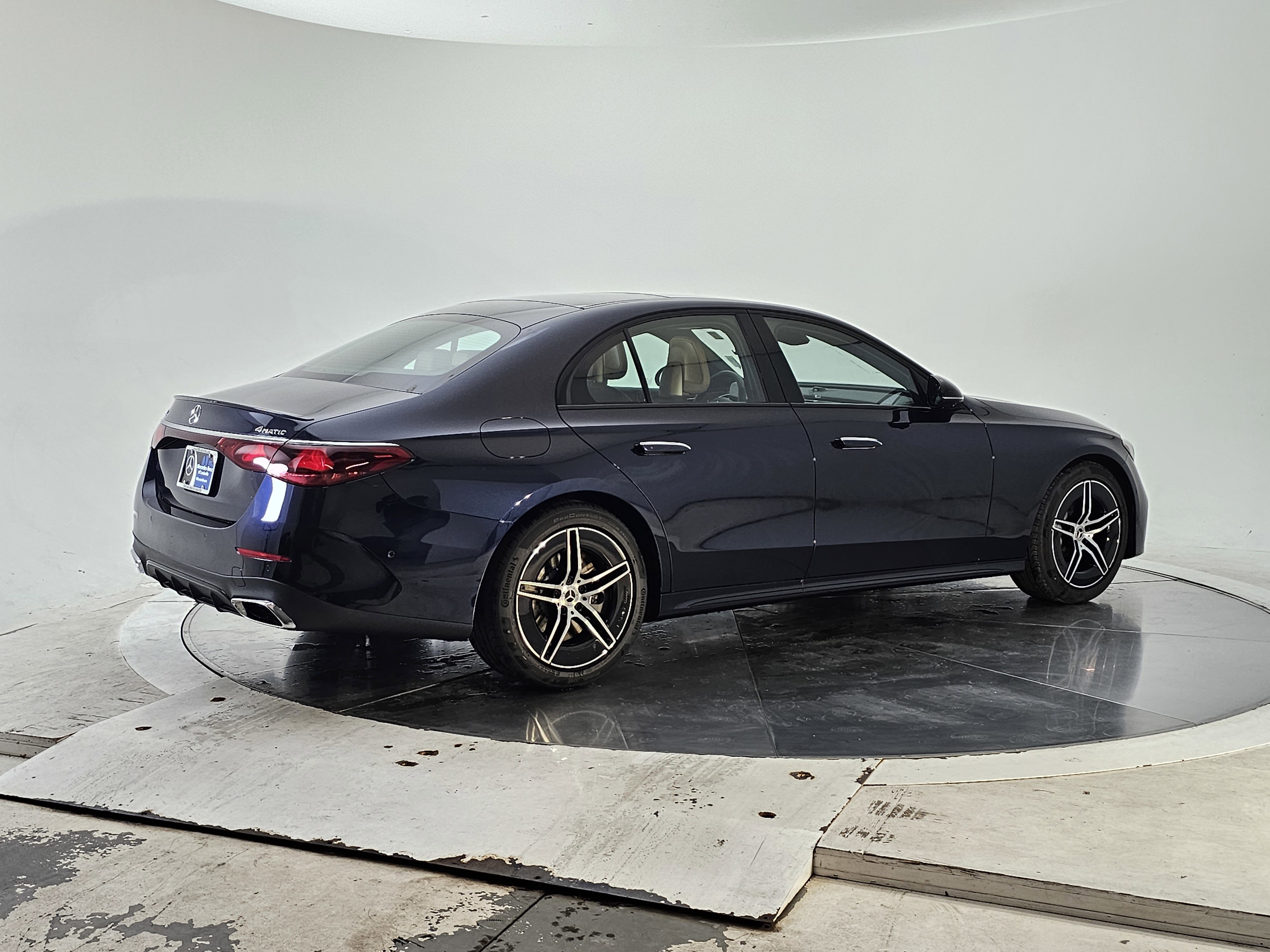 New 2026 Mercedes-Benz E 450 4MATIC Sedan image 3