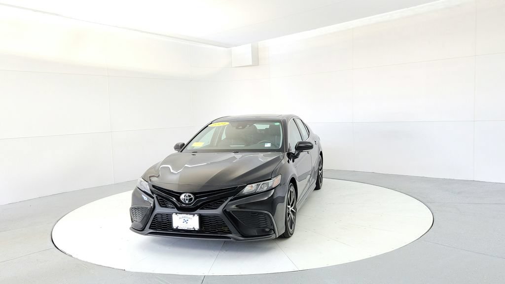 Certified 2024 Toyota Camry SE w/ Cold Weather Package AWD/4WD image 2