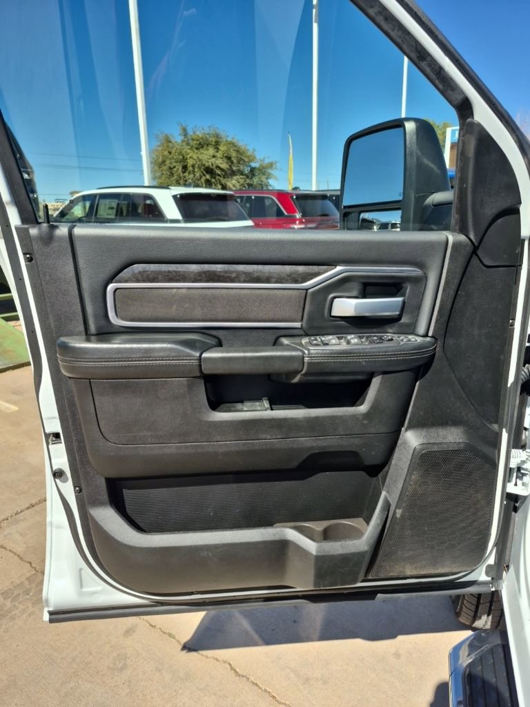 Used 2024 RAM 3500 Big Horn image 13