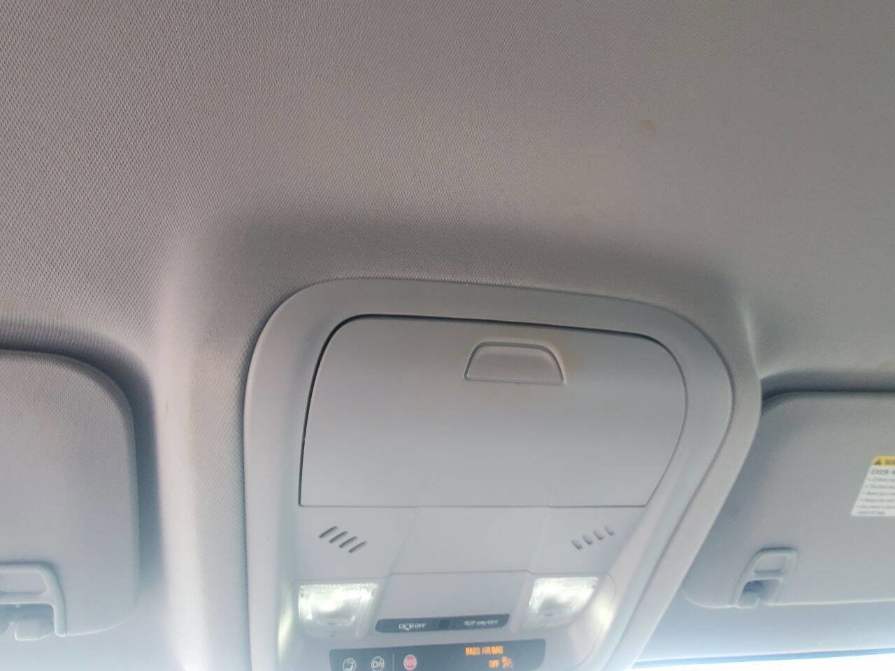 Used 2021 GMC Acadia SLE w/ Driver Convenience Package AWD/4WD image 23