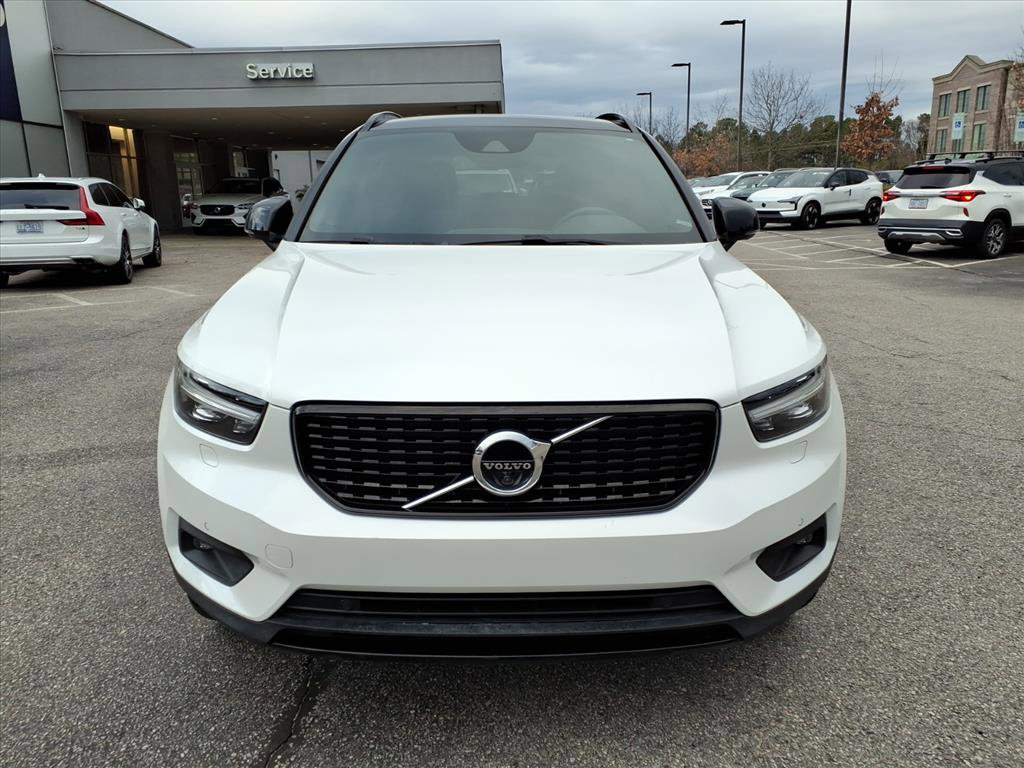 Used 2020 Volvo XC40 T4 R-Design w/ Protection Package Premier image 10