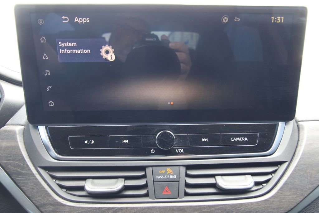 Used 2024 Nissan Altima 2.5 SV w/ SV Premium Package AWD/4WD image 30