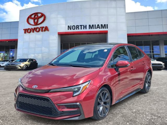 Used 2023 Toyota Corolla SE w/ SE Premium Package image 2