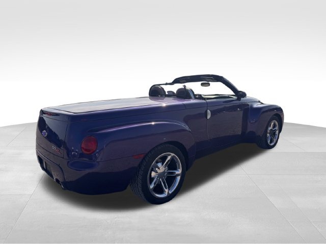 Used 2004 Chevrolet SSR w/ Preferred Equipment Group RWD image 5