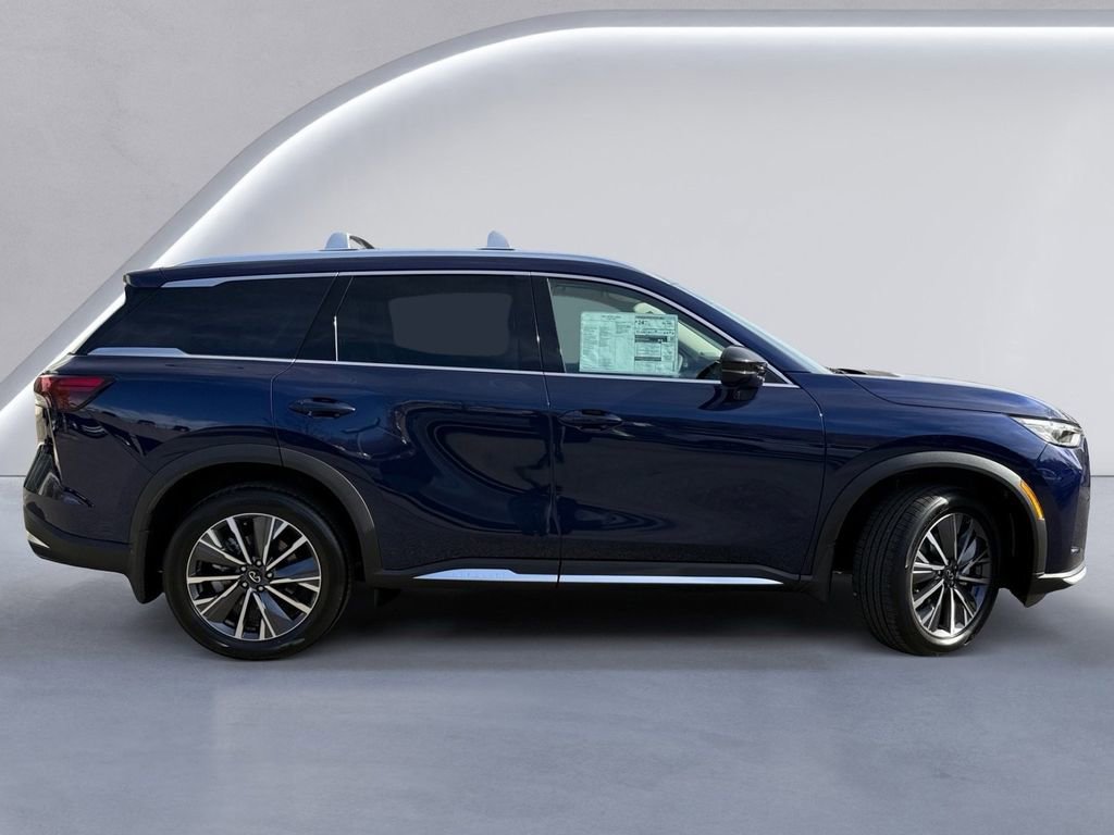 New 2026 INFINITI QX60 Luxe image 3