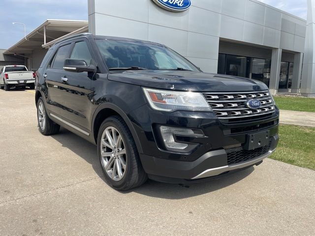 Used 2017 Ford Explorer Limited image 1