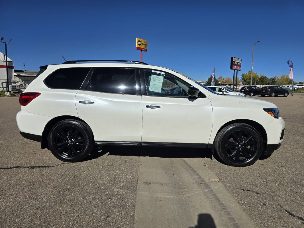 Used 2018 Nissan Pathfinder SL w/ Midnight Edition Package image 3