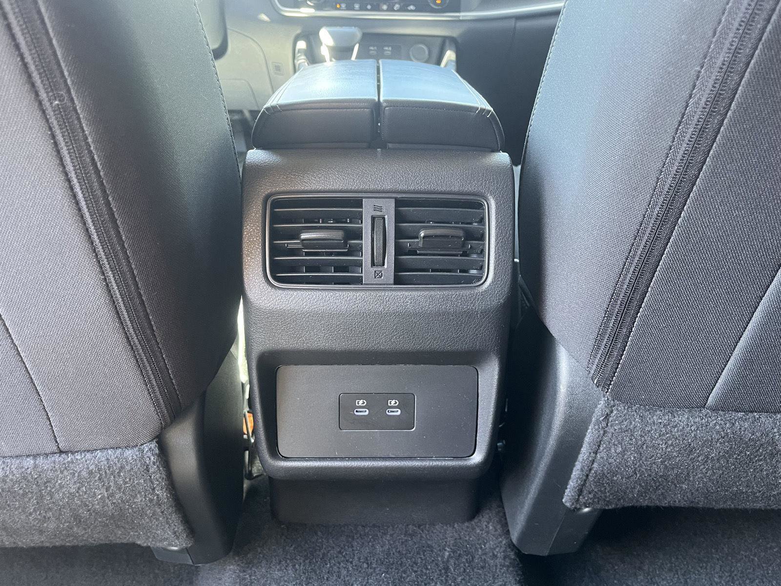 Certified 2025 Nissan Rogue SV AWD/4WD image 17