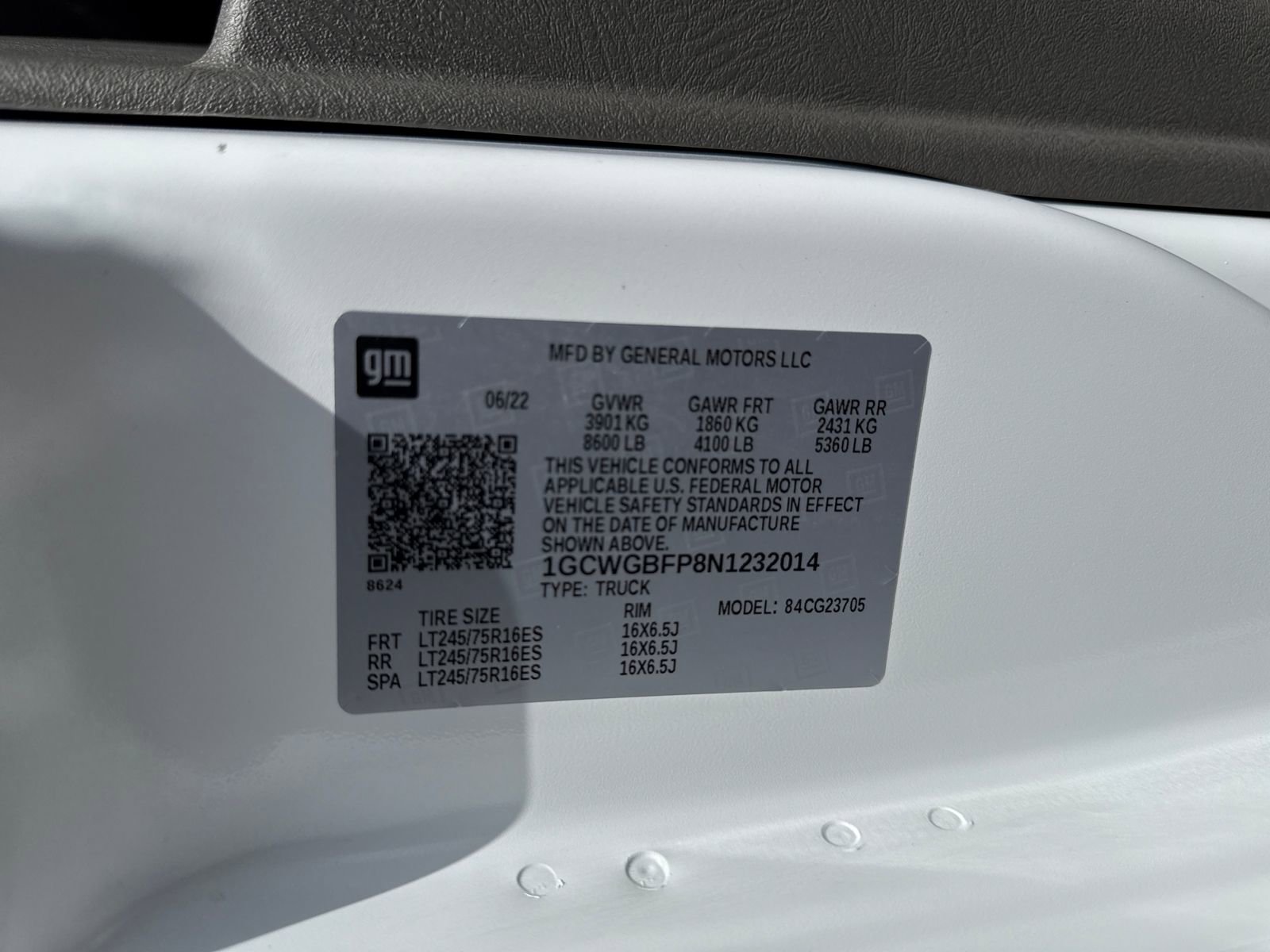 Used 2022 Chevrolet Express 2500 Extended w/ Driver Convenience Package RWD image 28
