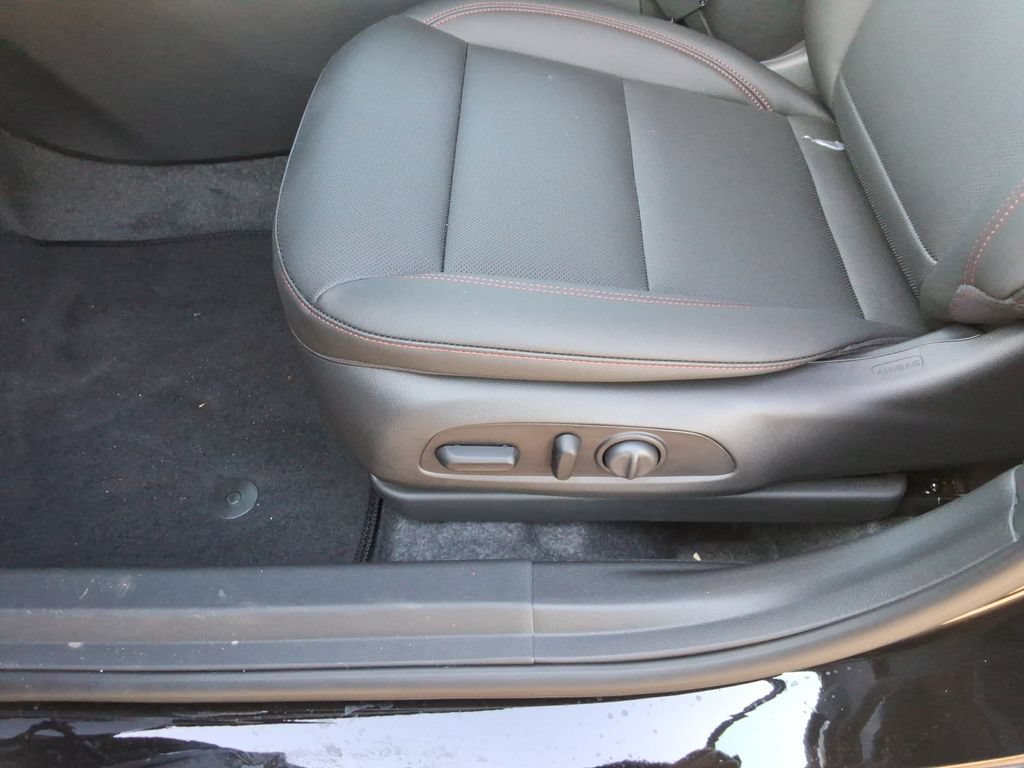 New 2026 Chevrolet Trax RS w/ Sunroof Package FWD image 22