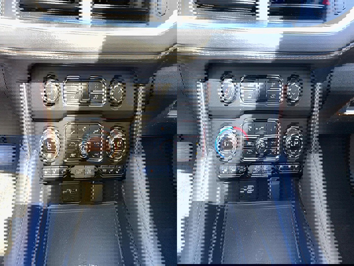 Used 2021 Chevrolet Suburban High Country w/ Premium Package image 20