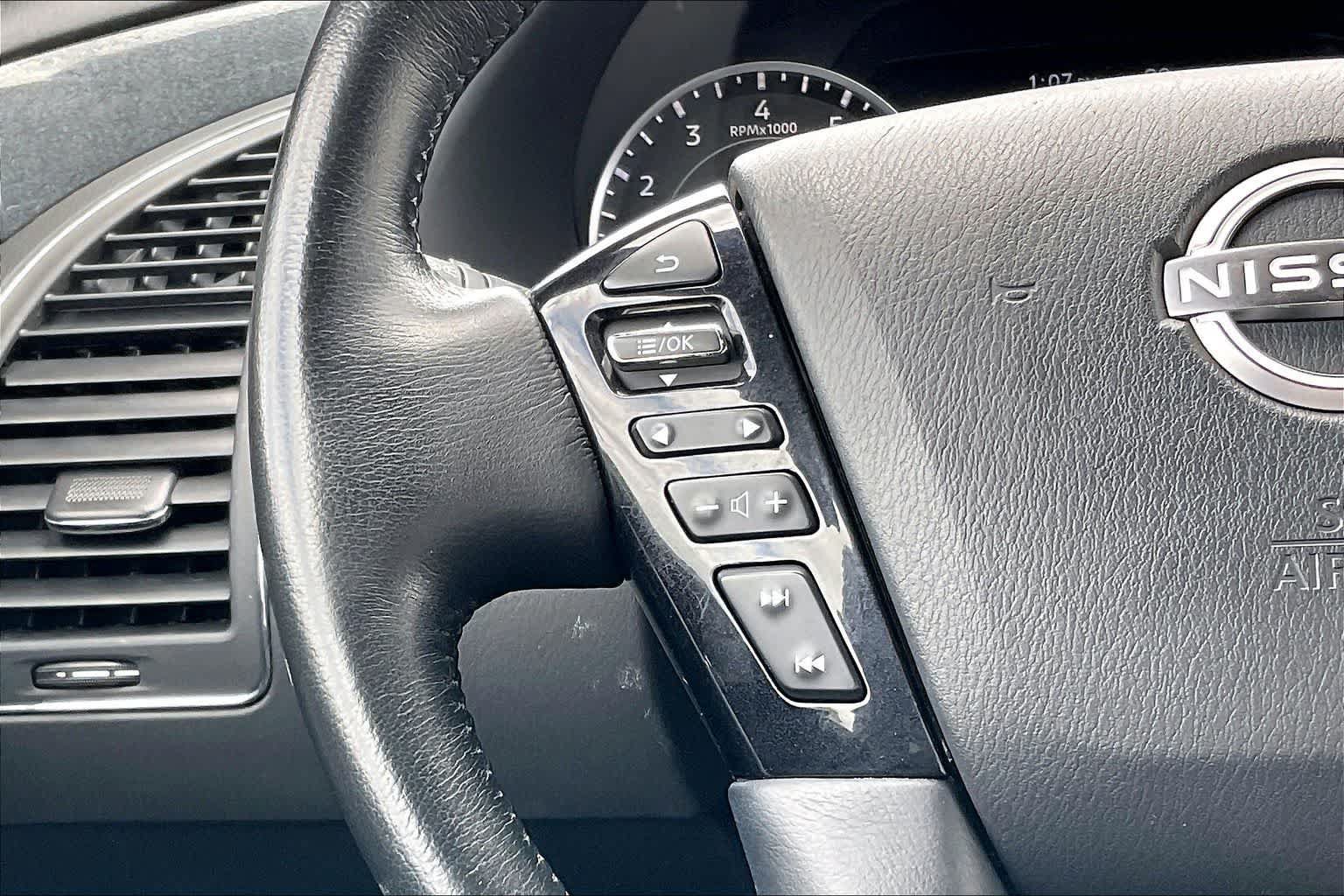 Used 2023 Nissan Armada SL w/ Midnight Edition Package AWD/4WD image 23