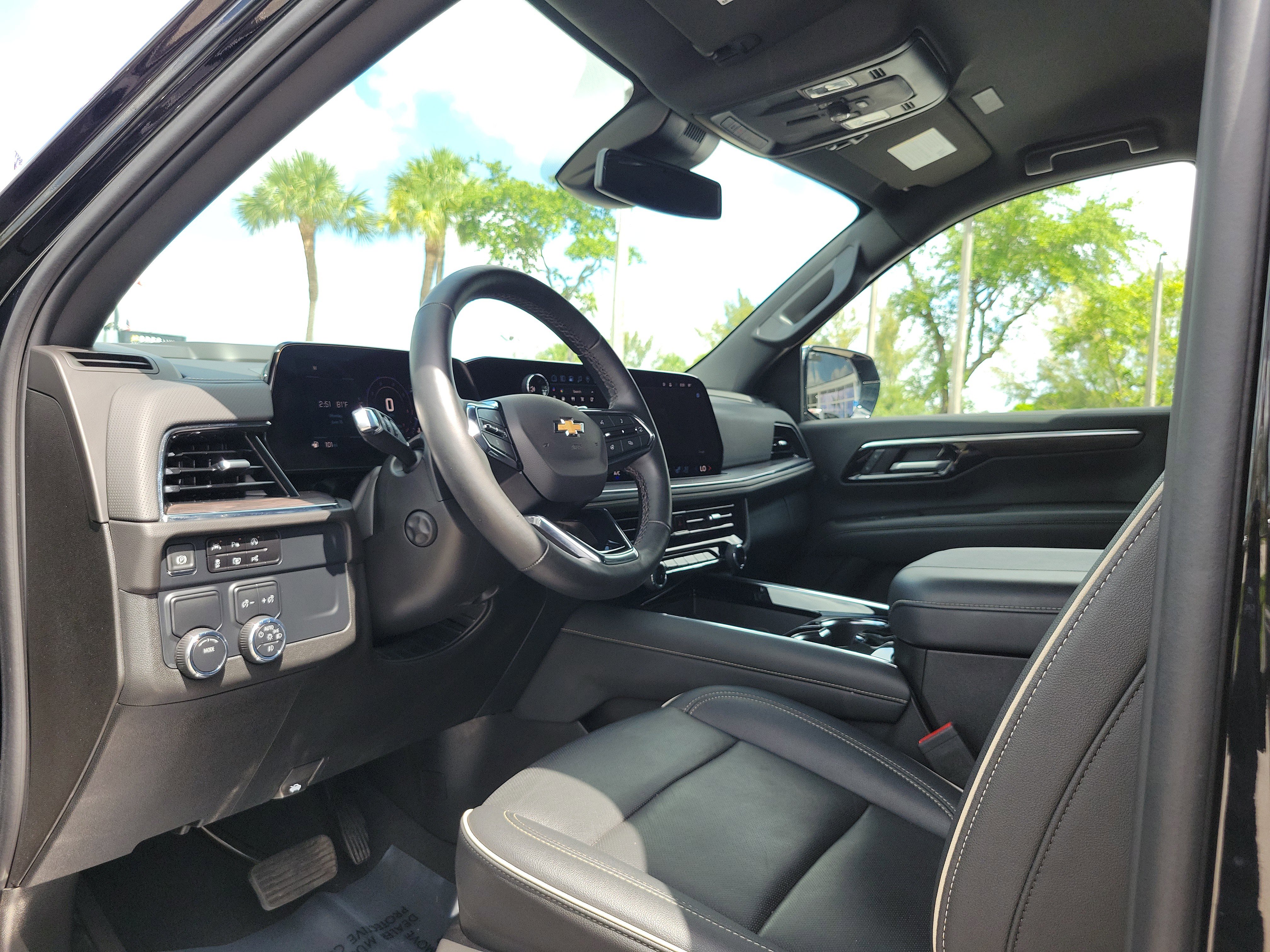 Used 2025 Chevrolet Tahoe Premier RWD image 10