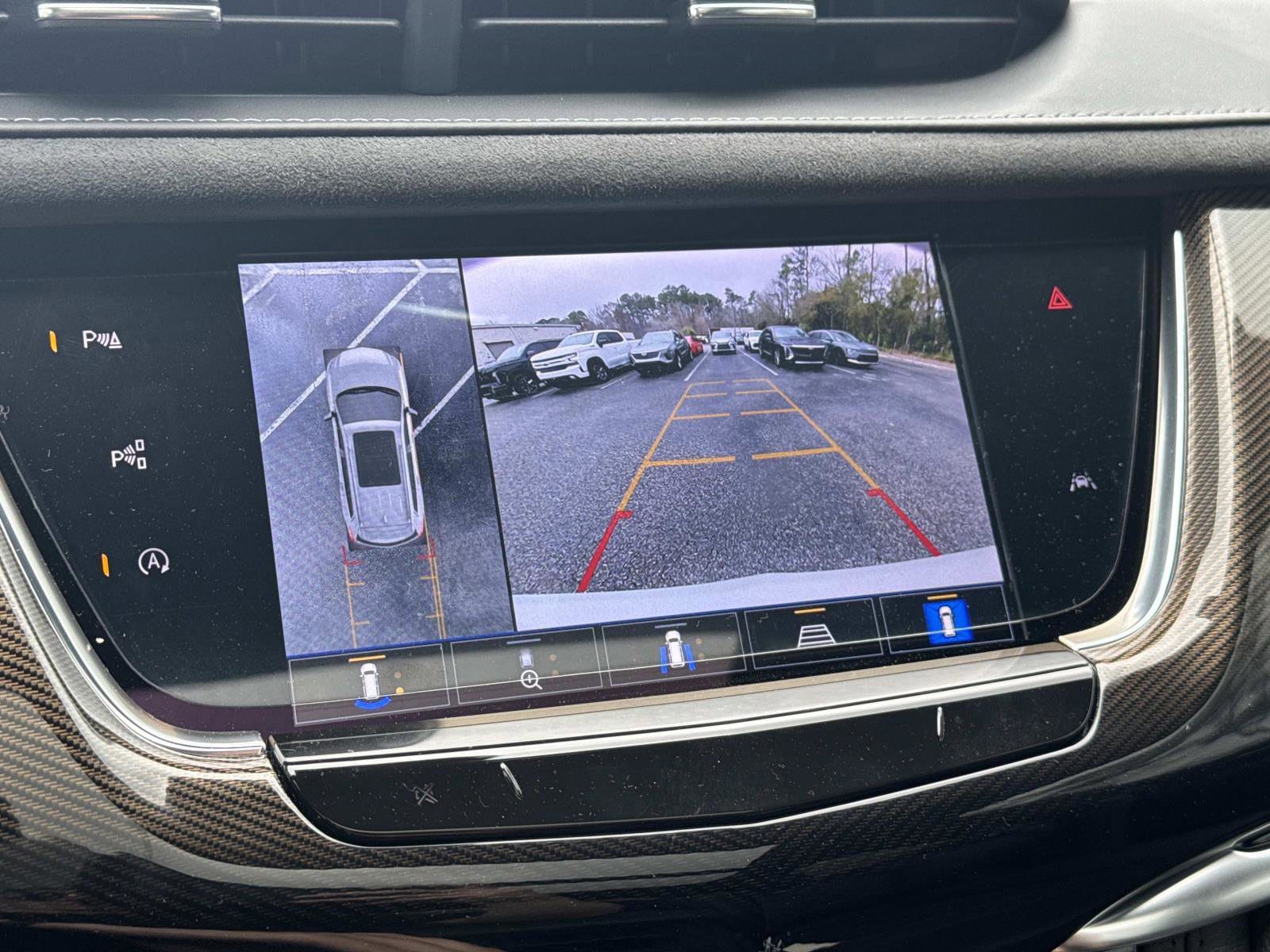 New 2025 Cadillac XT6 Premium Luxury w/ Platinum Package FWD image 26