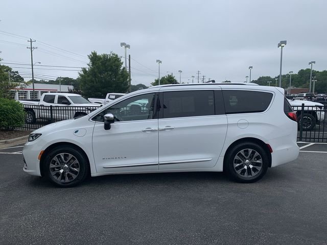 Used 2023 Chrysler Pacifica Pinnacle FWD image 5