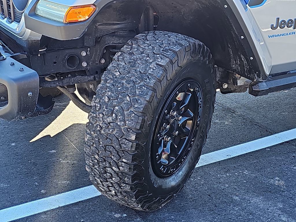 Used 2023 Jeep Wrangler Unlimited Rubicon 4xe image 37