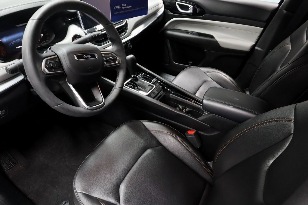 Used 2024 Jeep Compass Limited image 23