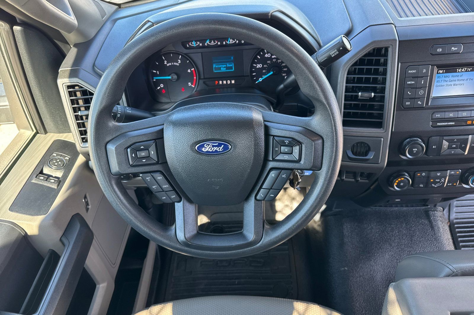 Used 2022 Ford F550 16Ft Stakebed image 14