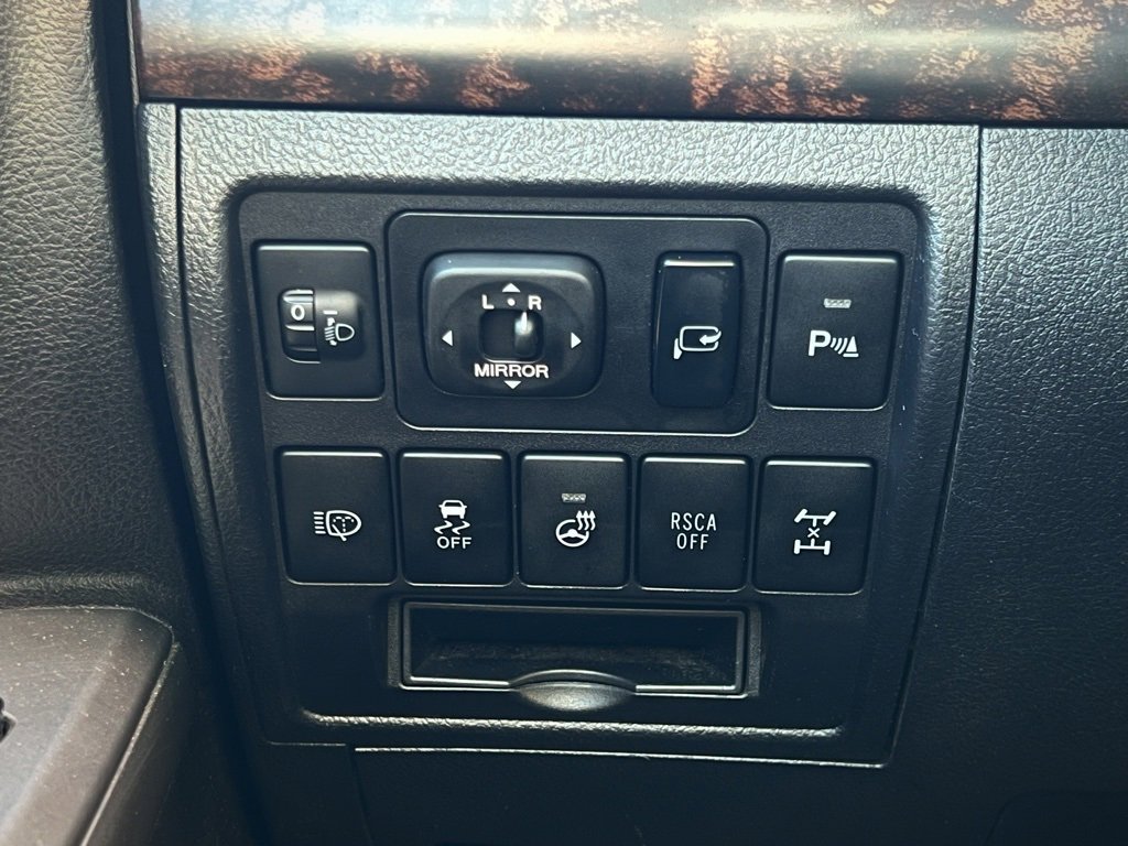 Used 2013 Toyota Land Cruiser image 59