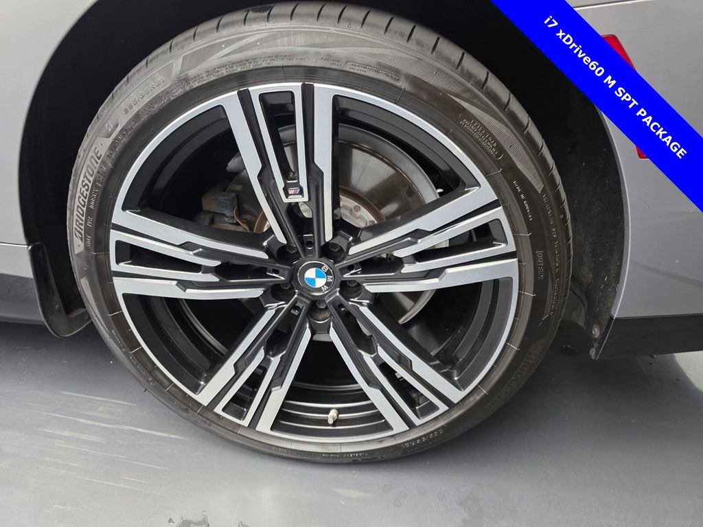 Used 2023 BMW i7 xDrive60 image 18