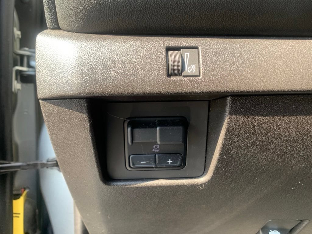 Used 2024 Chevrolet Colorado LT w/ LT Convenience Package III AWD/4WD image 39