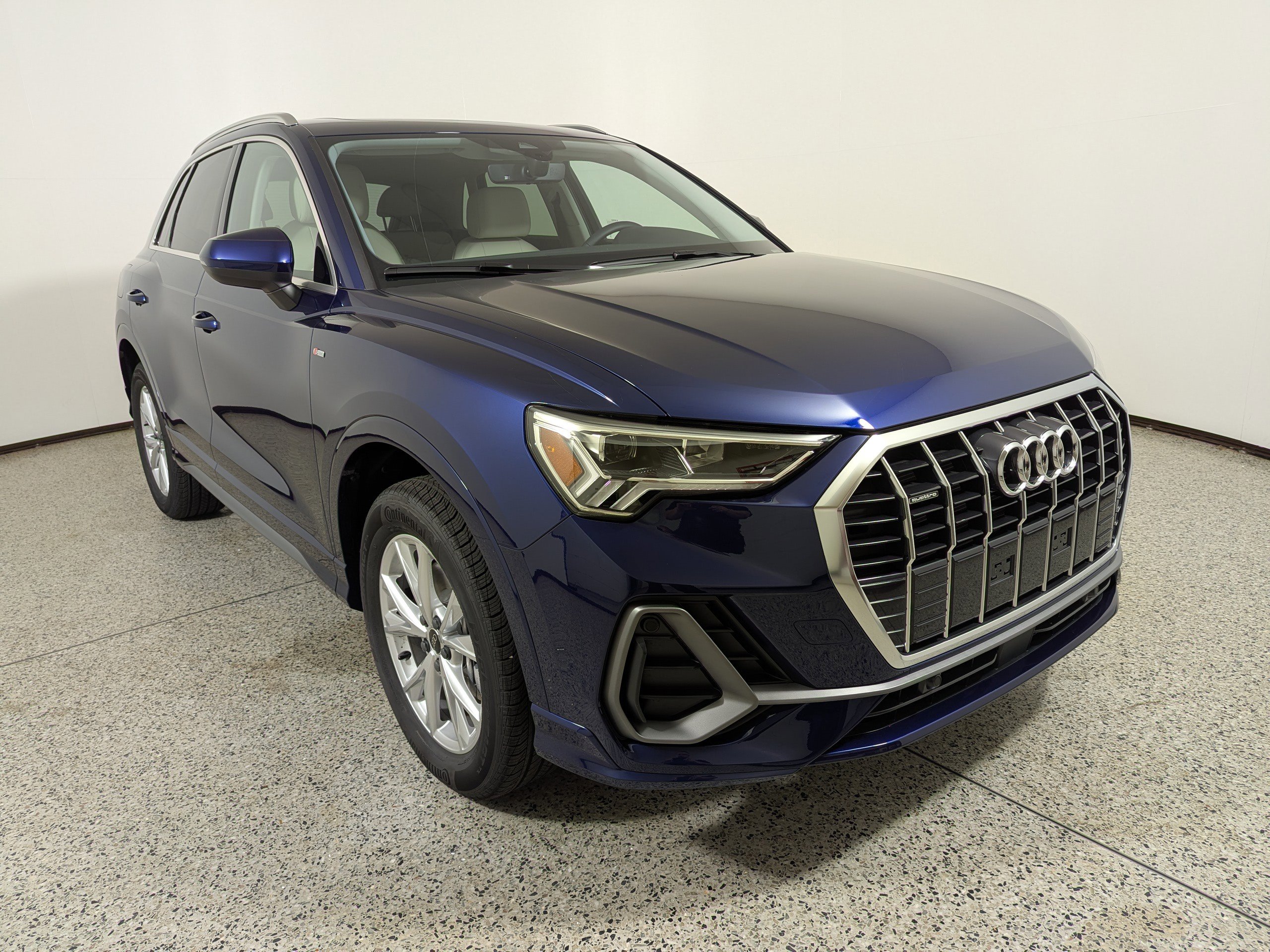 New 2025 Audi Q3 2.0T Premium