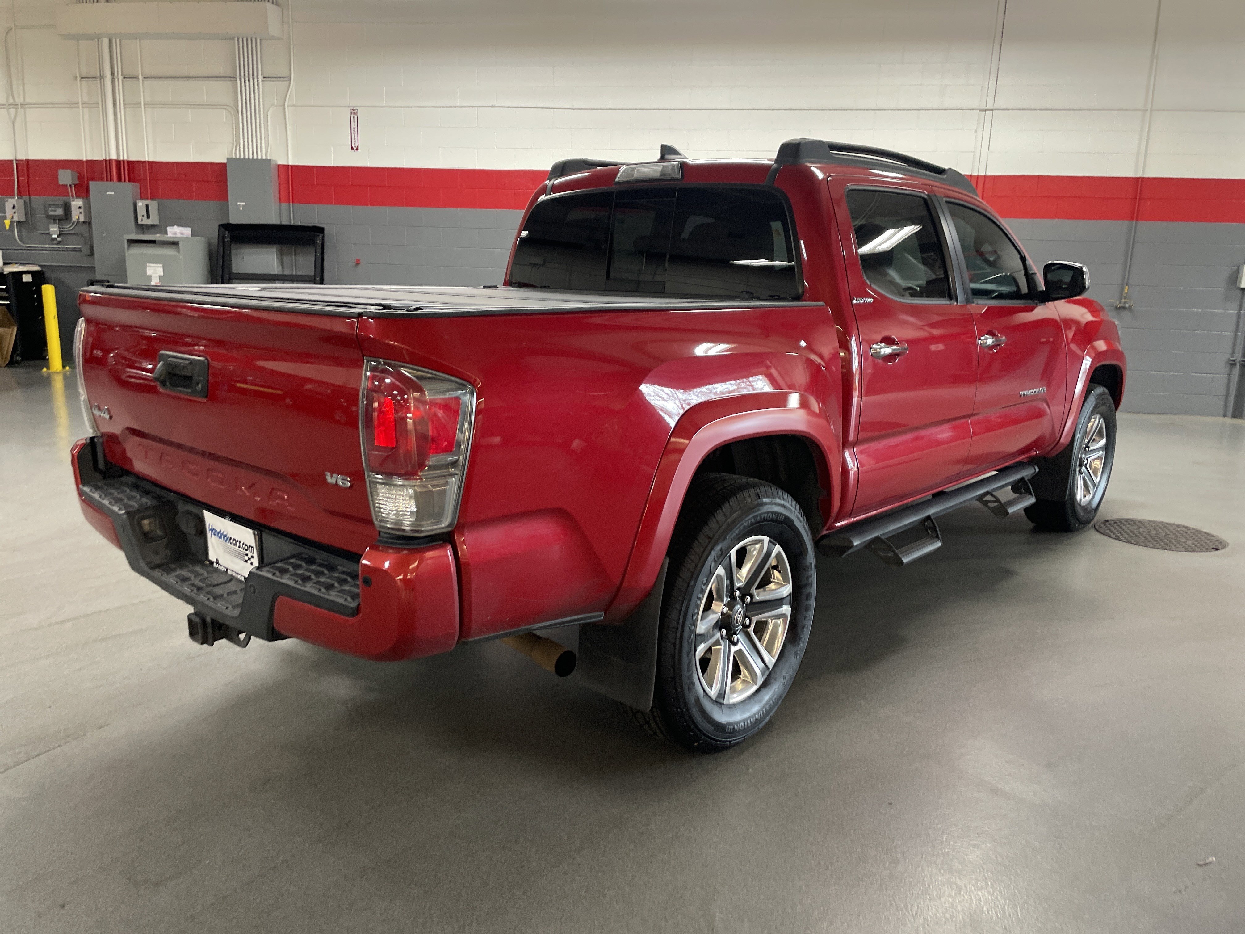 Used 2017 Toyota Tacoma Limited image 10