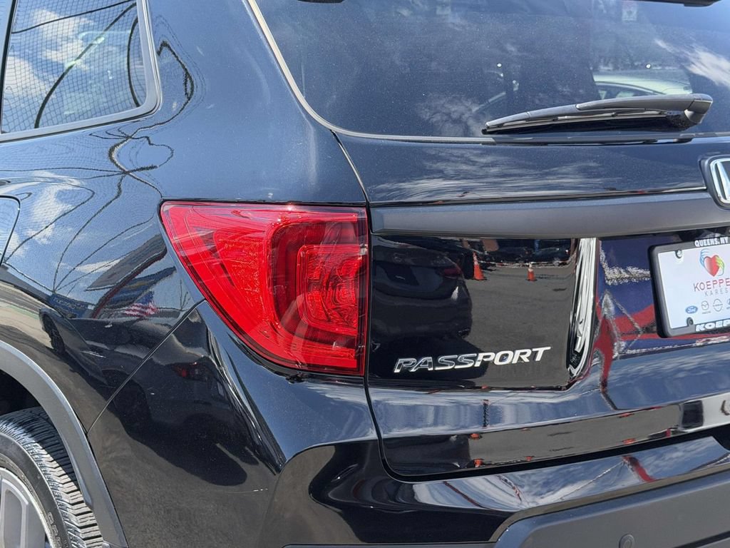 Used 2023 Honda Passport EX-L image 11
