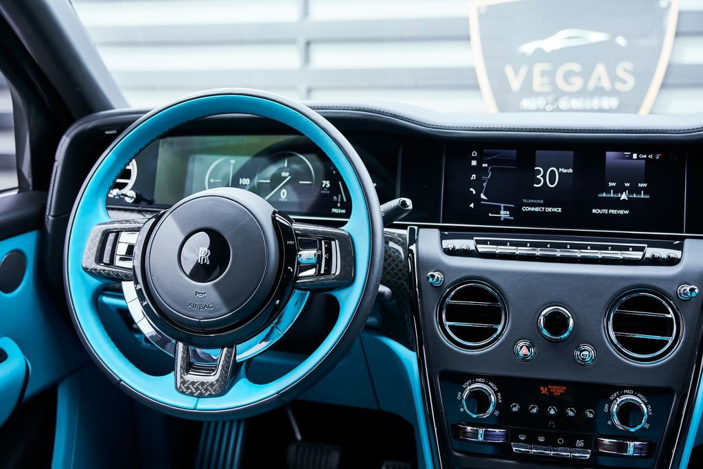 Used 2025 Rolls-Royce Cullinan Black Badge image 59