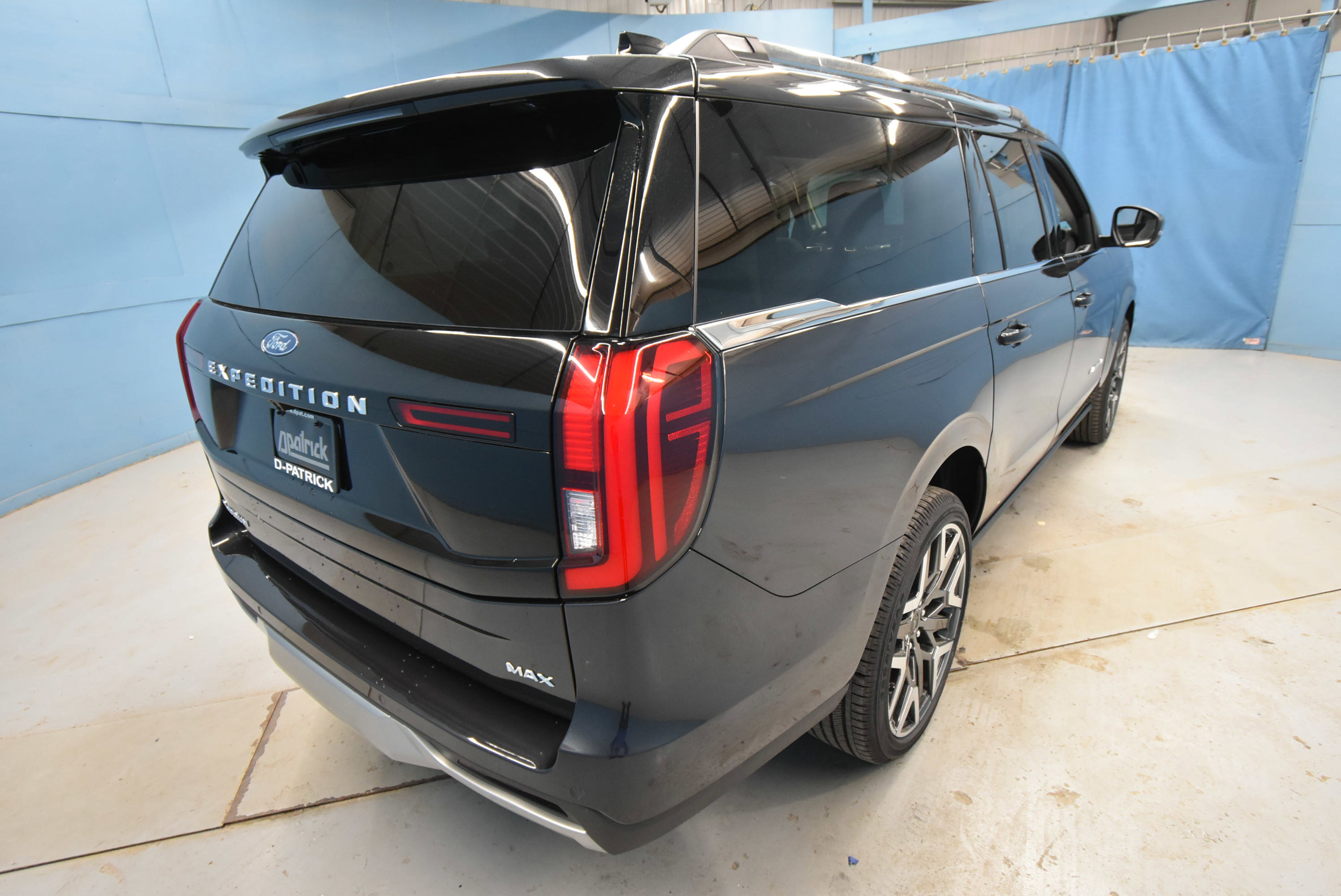 New 2026 Ford Expedition Max Platinum image 36
