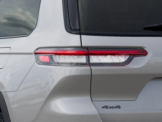 New 2025 Jeep Grand Cherokee L Altitude image 9