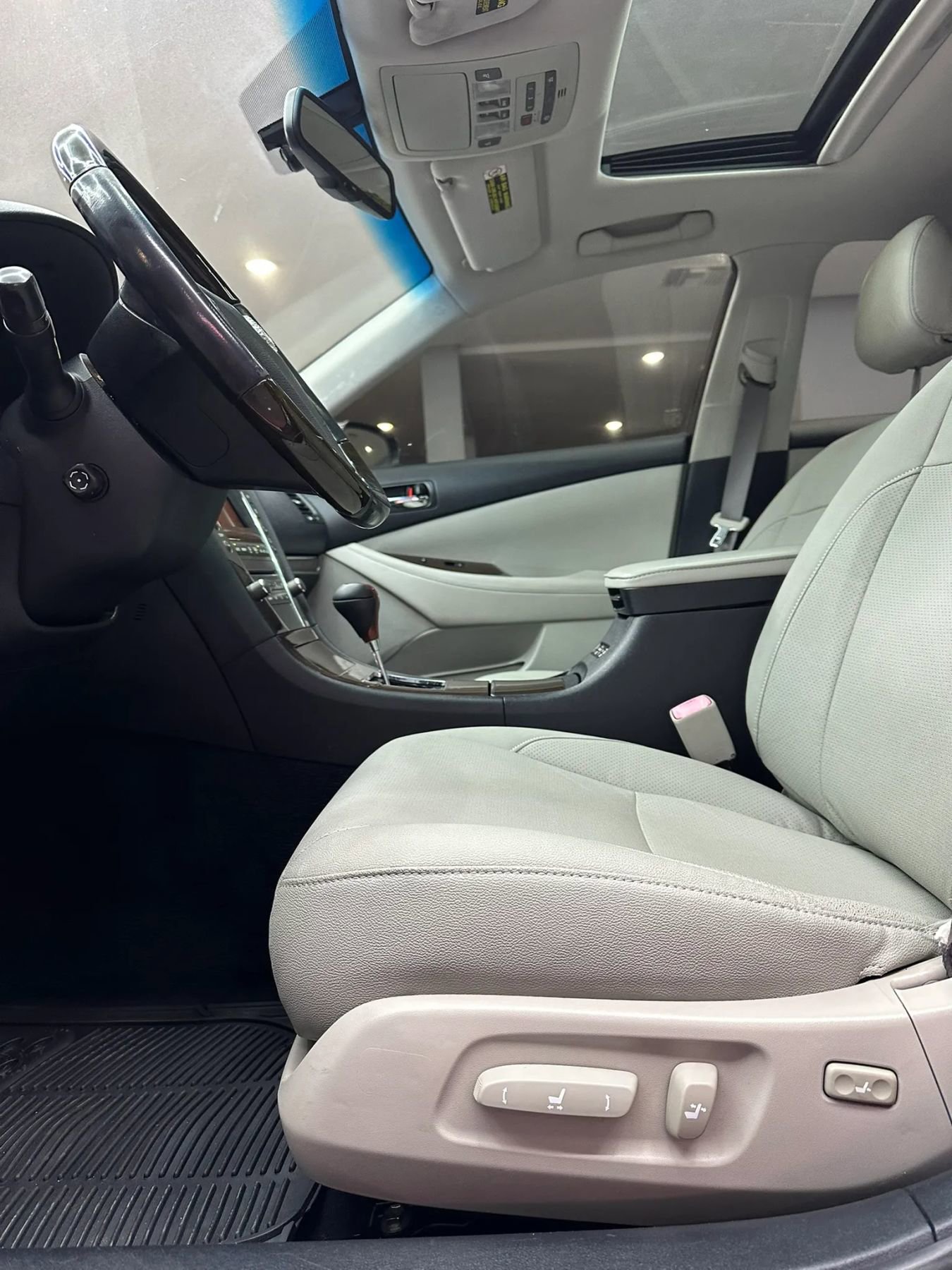 Used 2011 Lexus ES 350 FWD image 11