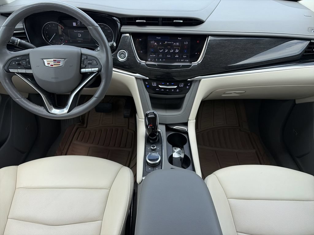 Used 2023 Cadillac XT6 Premium Luxury FWD image 13