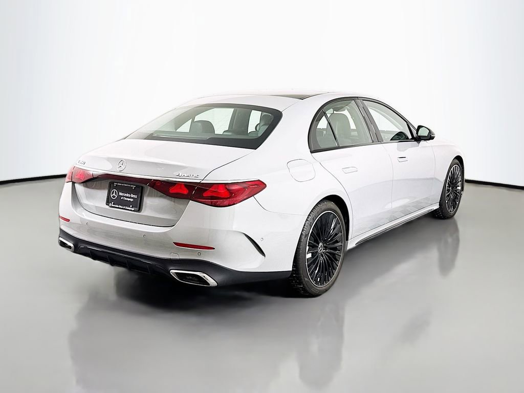 Used 2024 Mercedes-Benz E 350 4MATIC Sedan w/ MBUS Superscreen Package image 7