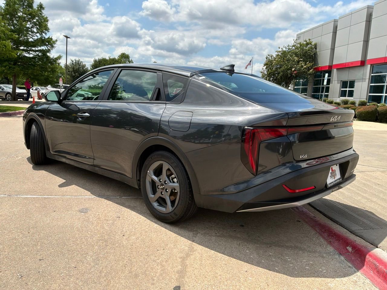 Used 2025 Kia K4 FWD image 8