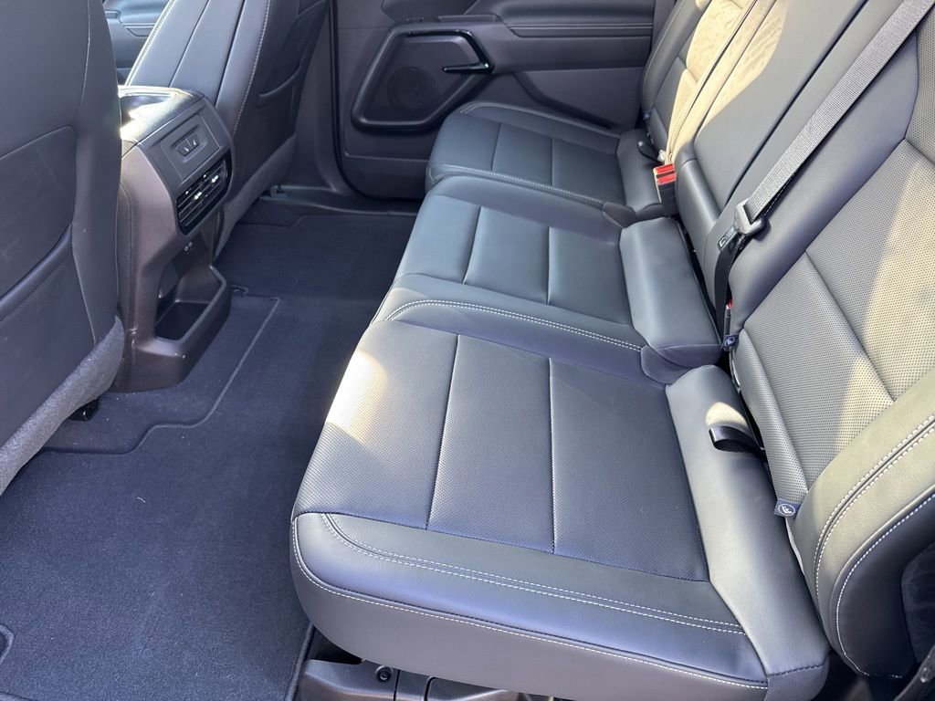 Used 2025 Chevrolet Silverado EV LT w/ LT Premium Package image 13