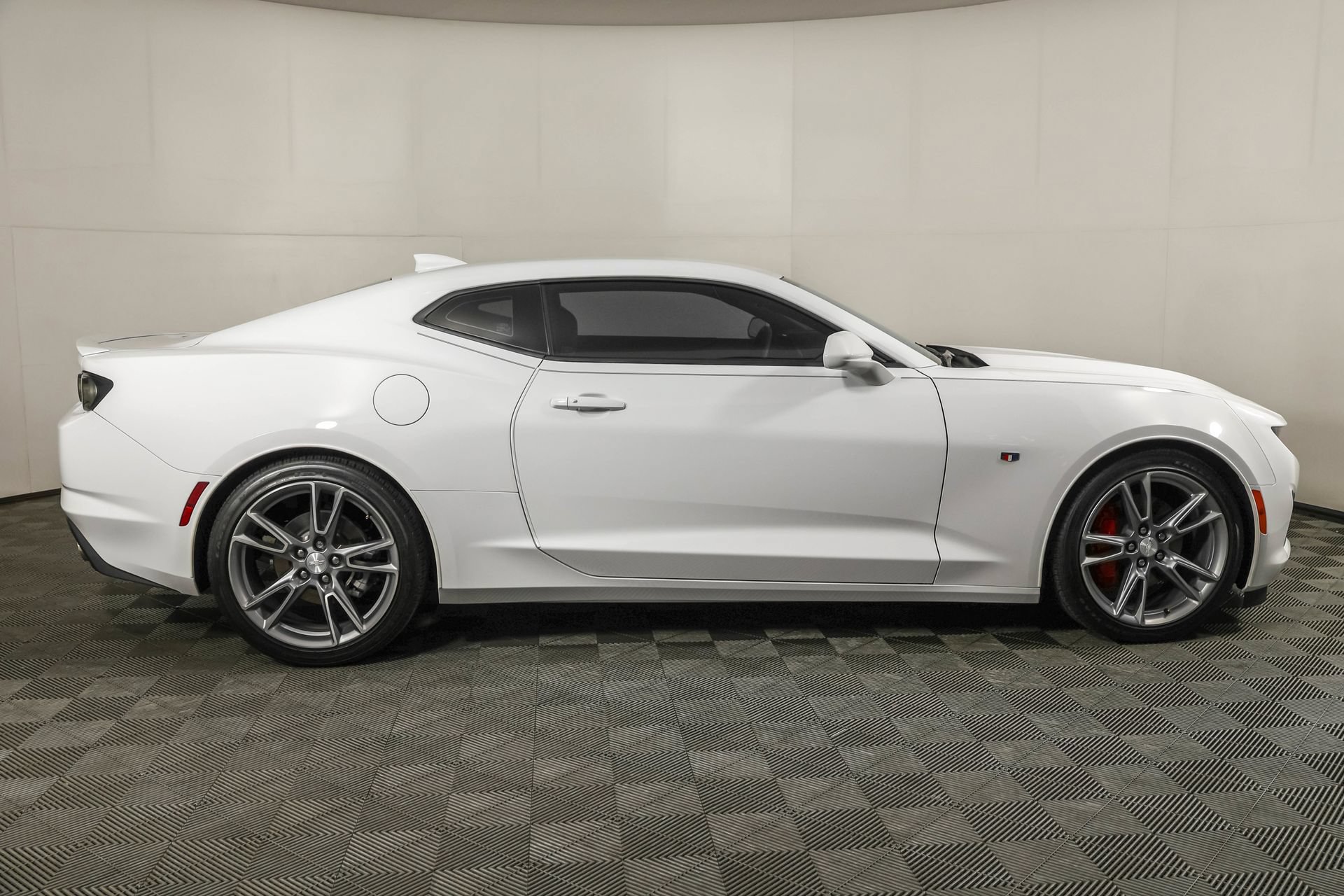 Used 2021 Chevrolet Camaro LT w/ RS Package RWD image 13