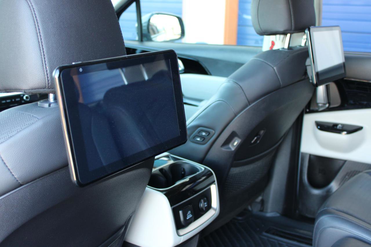 Used 2024 Kia Carnival SX Prestige image 42