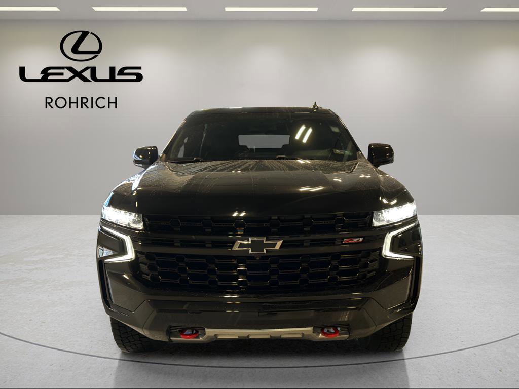 Used 2024 Chevrolet Suburban Z71 w/ Luxury Package image 2