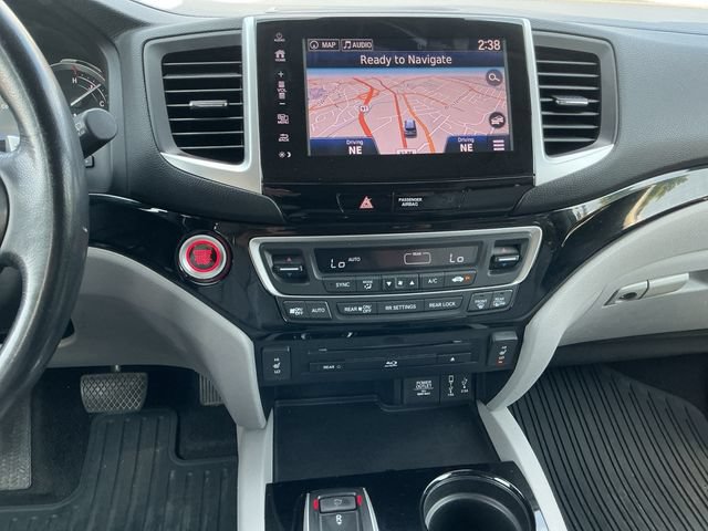 Used 2017 Honda Pilot Touring image 15