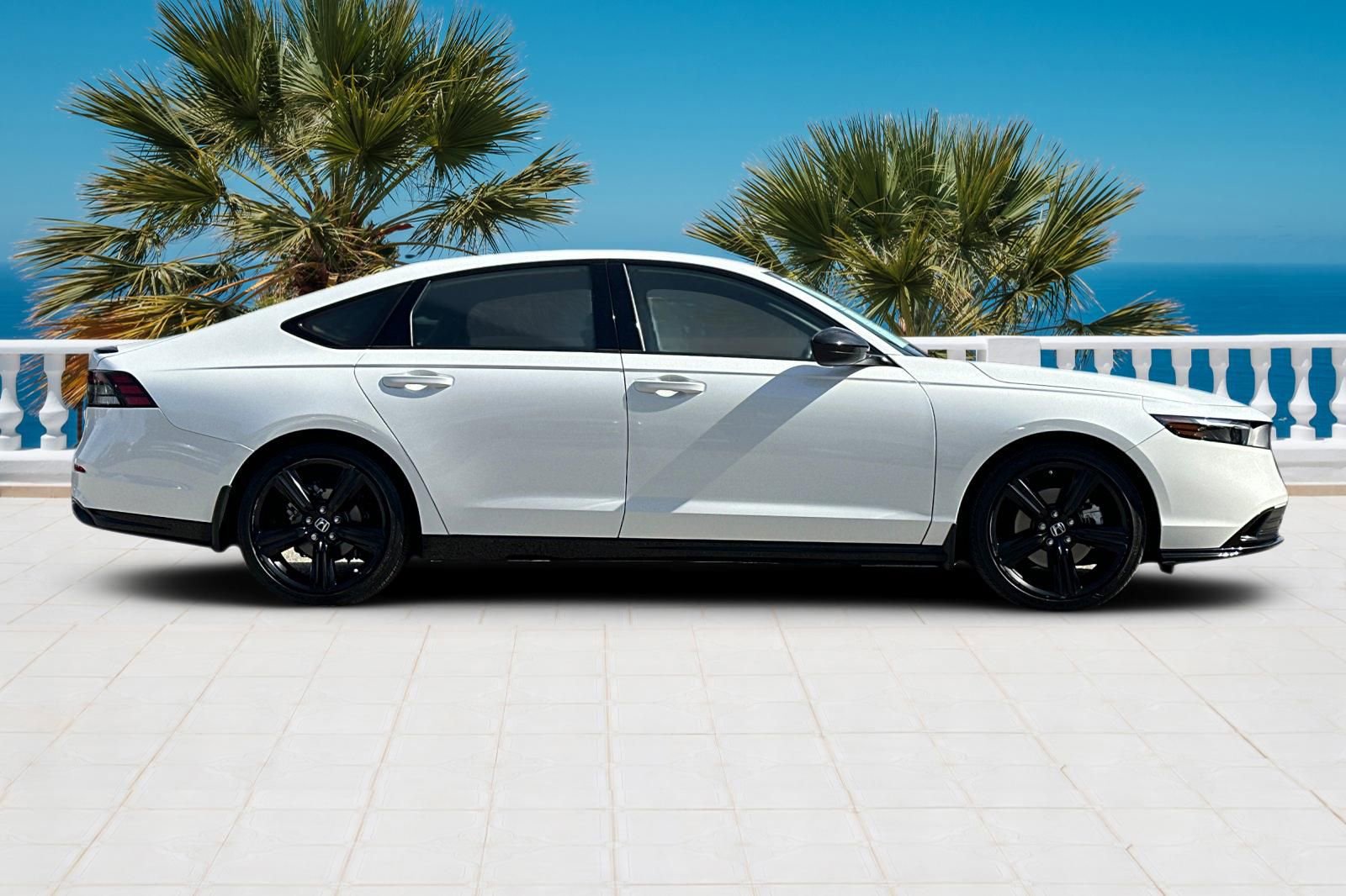 Used 2024 Honda Accord Sport image 3