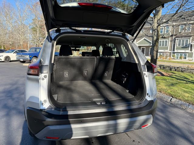 Used 2023 Nissan Rogue SV image 11