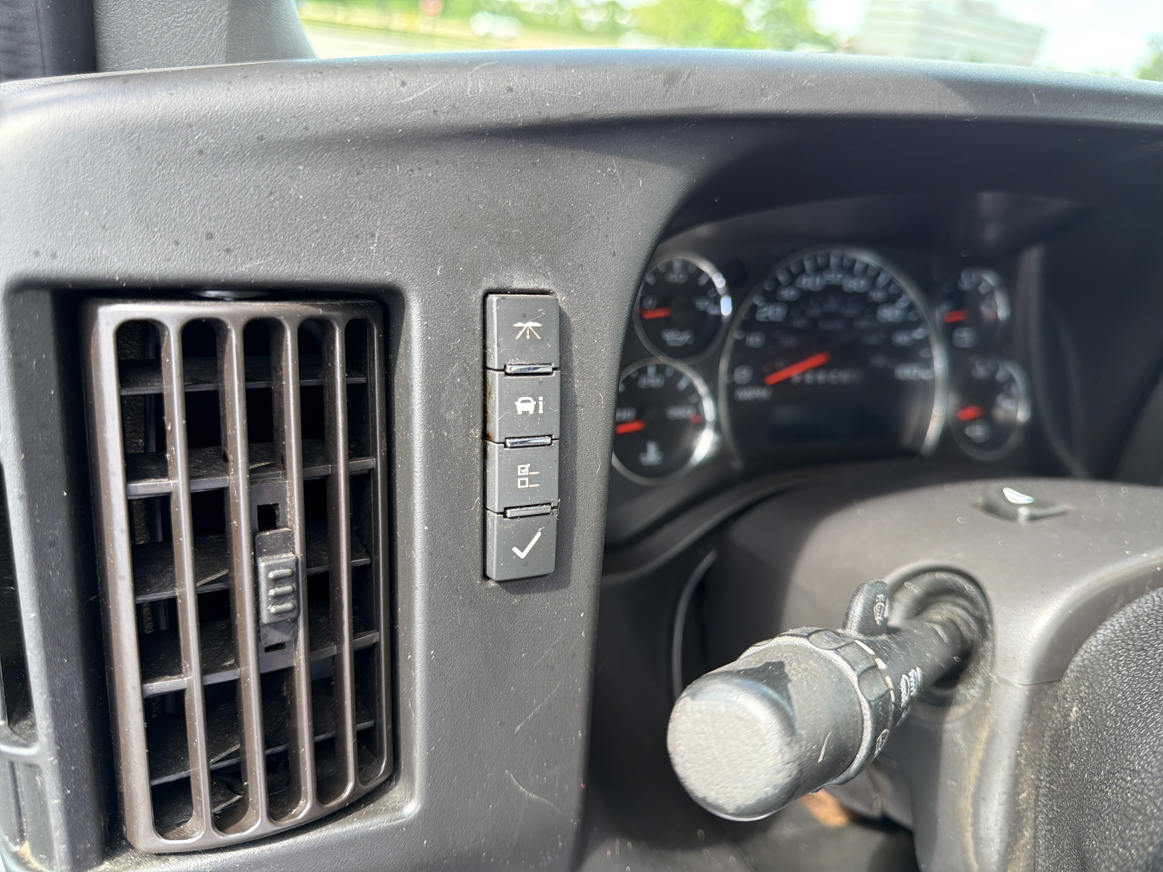 Used 2020 Chevrolet Express 3500 w/ Power Convenience Package RWD image 15