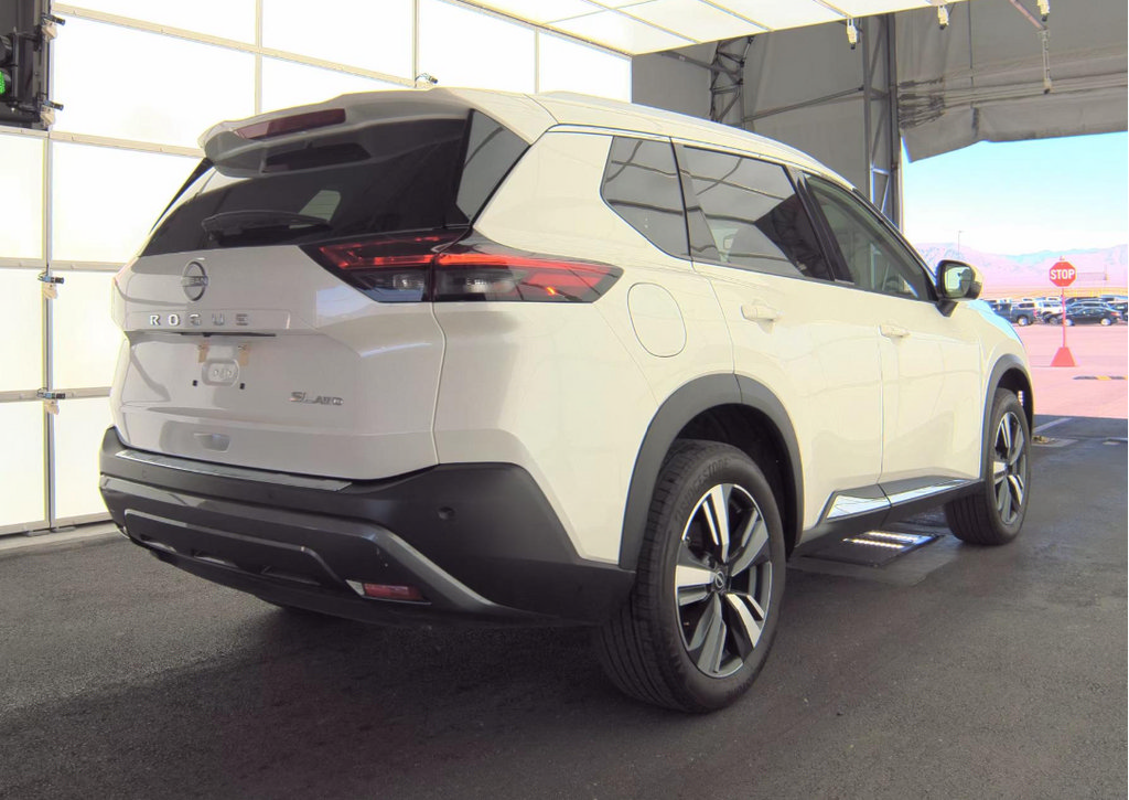 Used 2023 Nissan Rogue SL AWD/4WD image 4